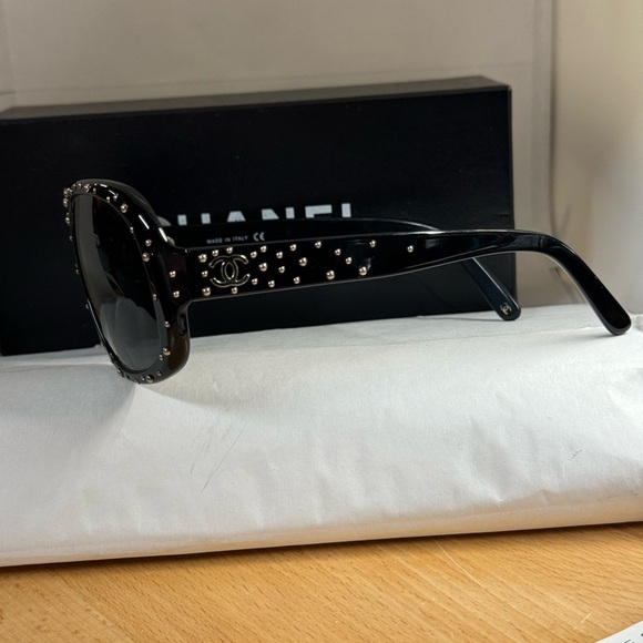 Rare chanel sunglasses - Picture 2 of 5